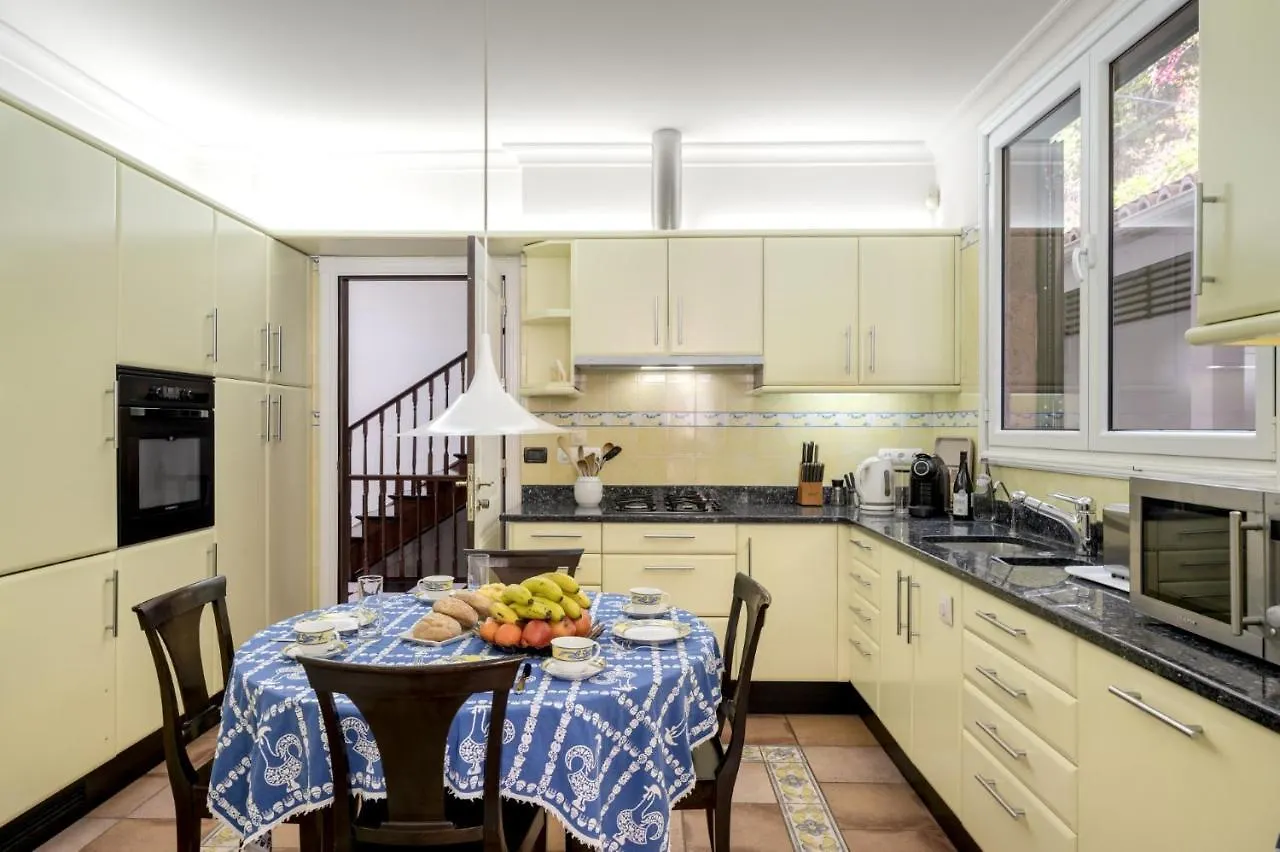 Villa Rostrum By Villa Plus Funchal  0*, Funchal (Madeira)